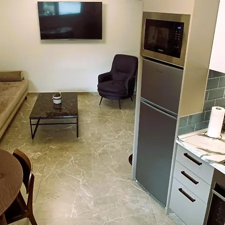 Pyrgiou Aparthotel *